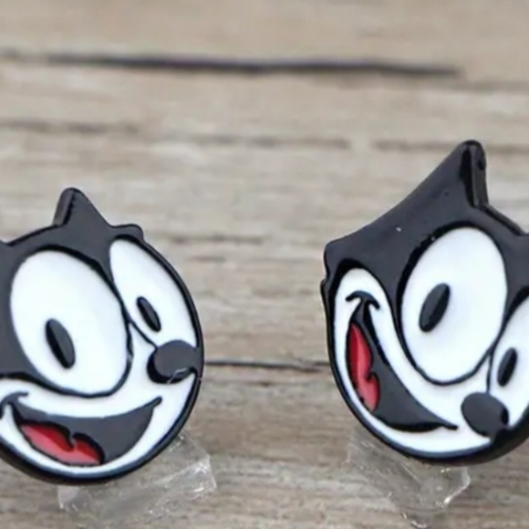 Adorable Felix the cat studs earrings - Picture 2 of 6